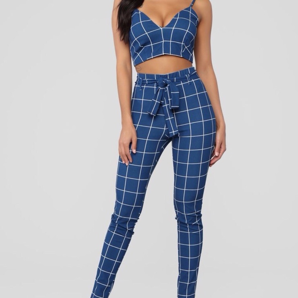 Fashion Nova “DONT BE A SQUARE” set